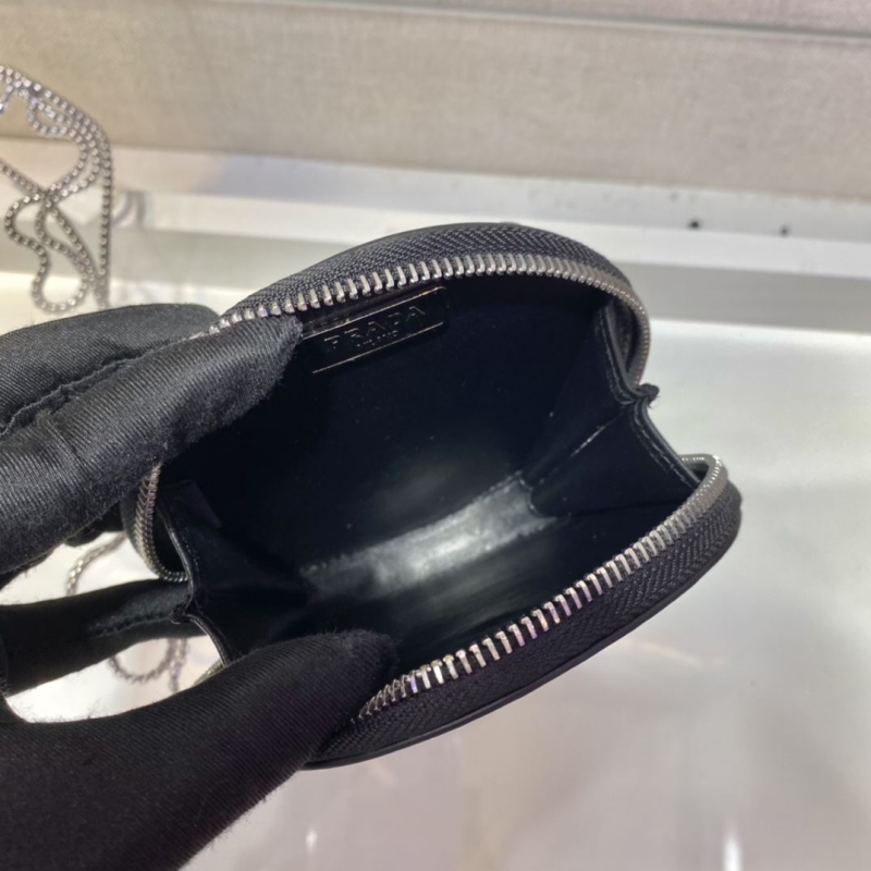 Pra*a round bags